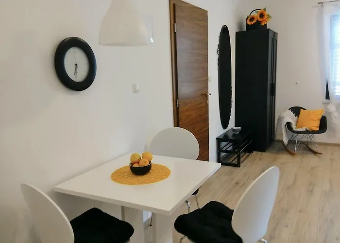 Agava アパート ニン