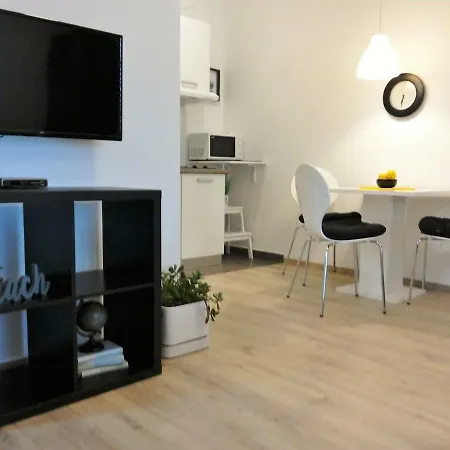 Agava Apartament *